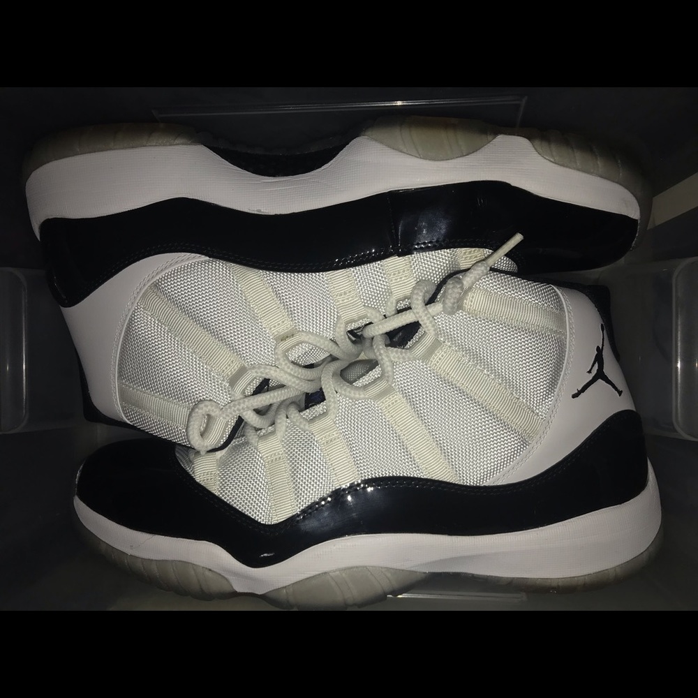 AIR JORDAN 11 RETRO "CONCORD”
